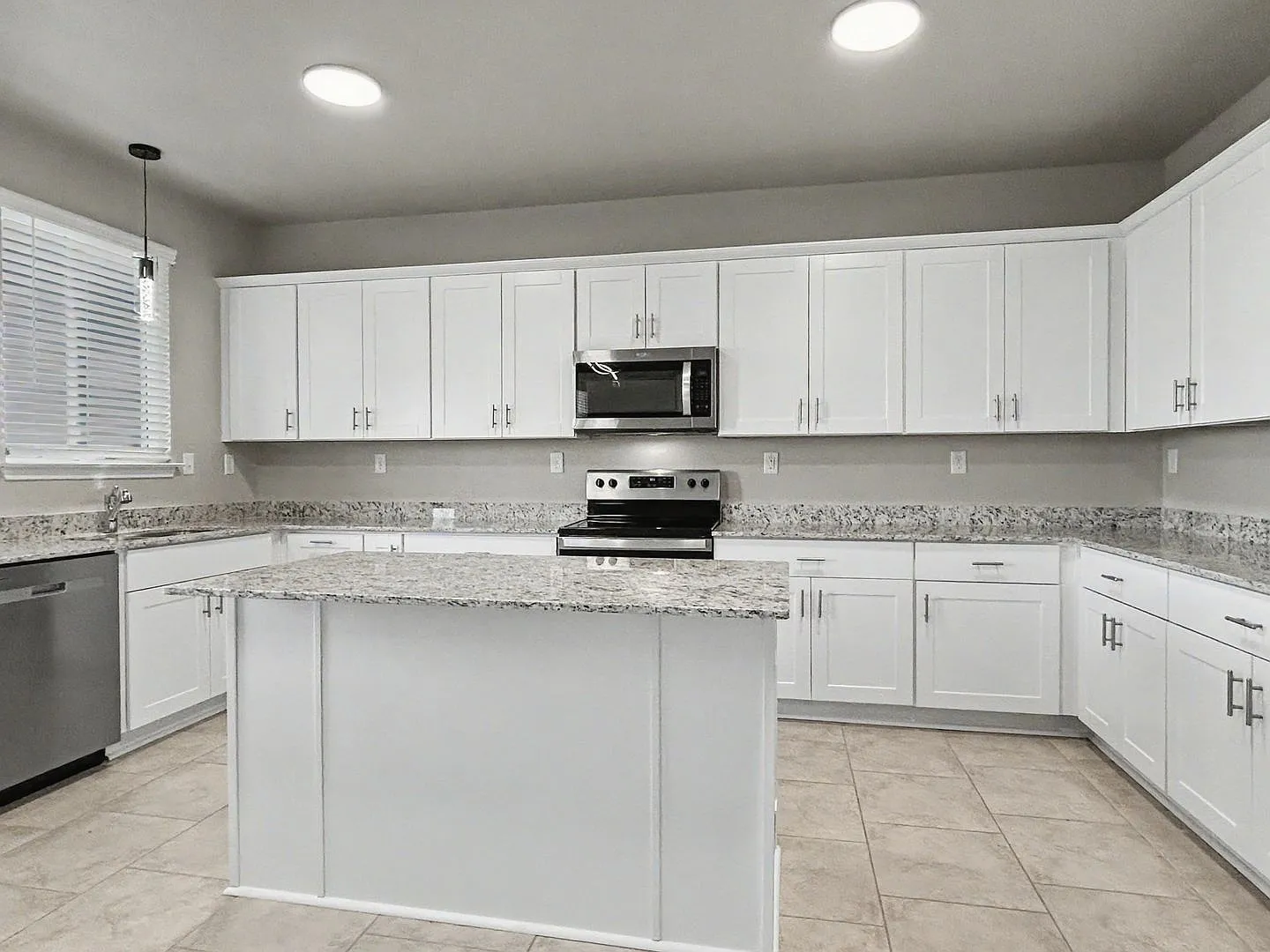For Rent: 4 BR in Cinco Lakes San Antonio, TX 78252 | $2,100/mo — Photo 4