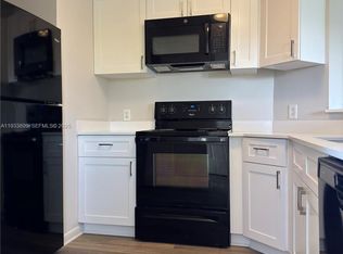 3421 NW 44th St, Lauderdale Lakes, FL 33309