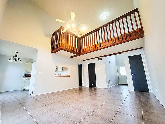 5th image of 1110 Monticello Ln APT 1