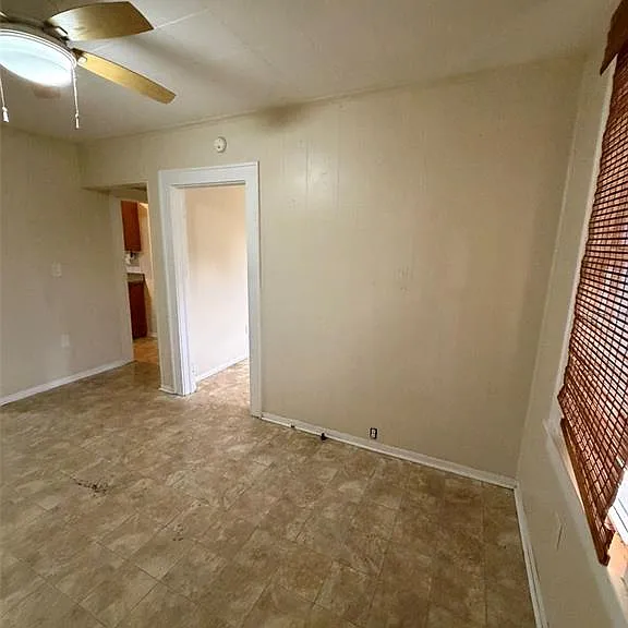 639 E Amelia St — Photo 12