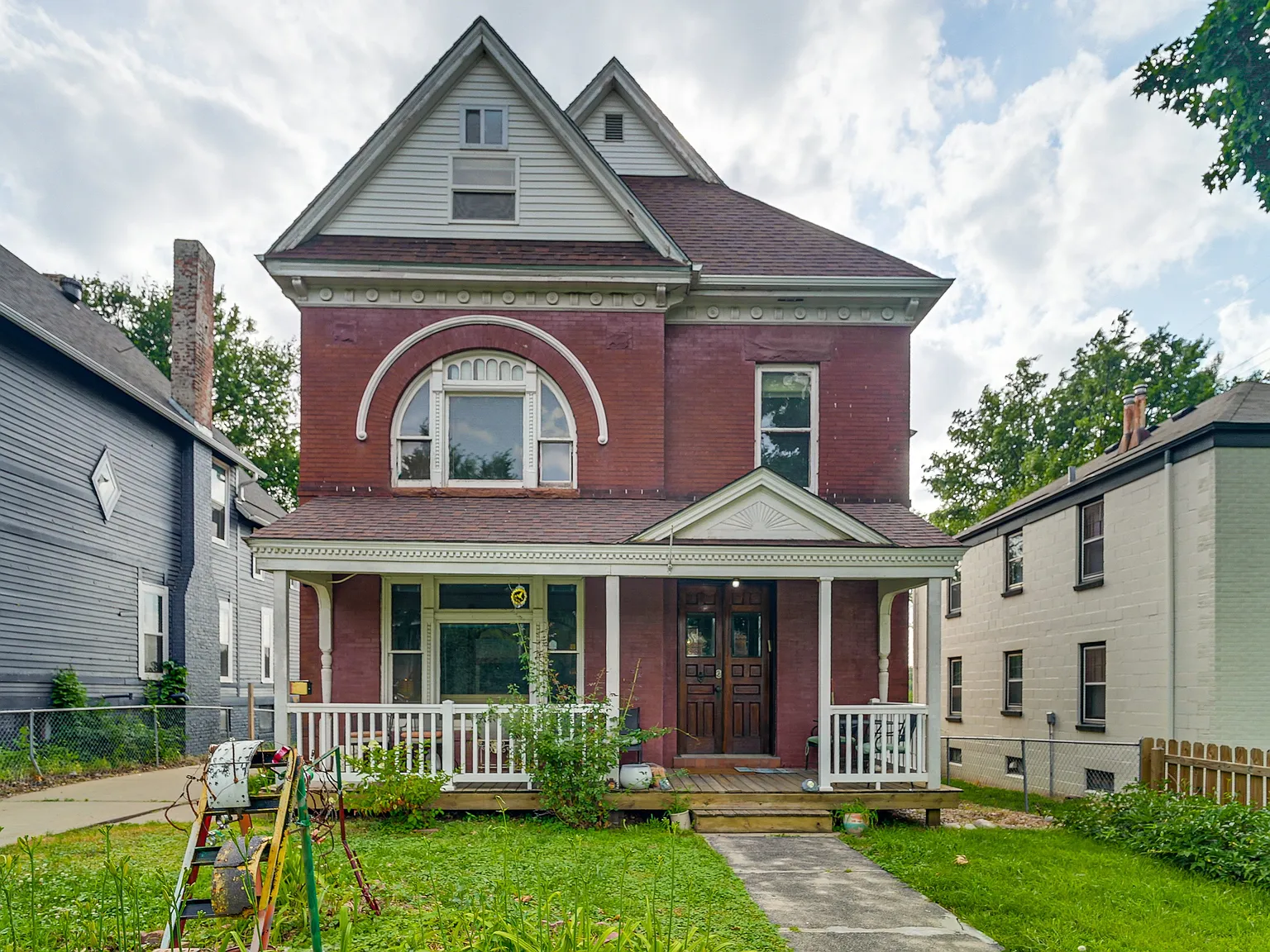 S 32nd St, Omaha — Photo 1