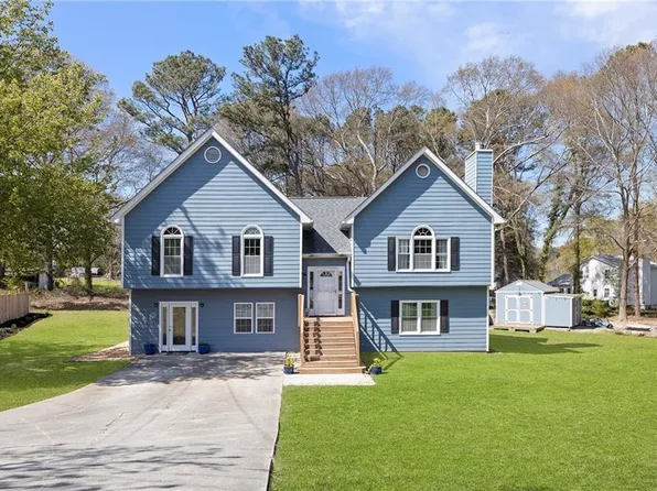 2100 Meadow View Ct, Grayson, GA 30017