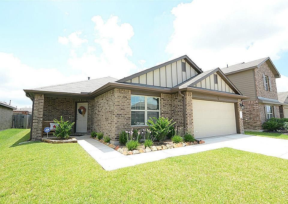 1st image of 2911 McDonough Way