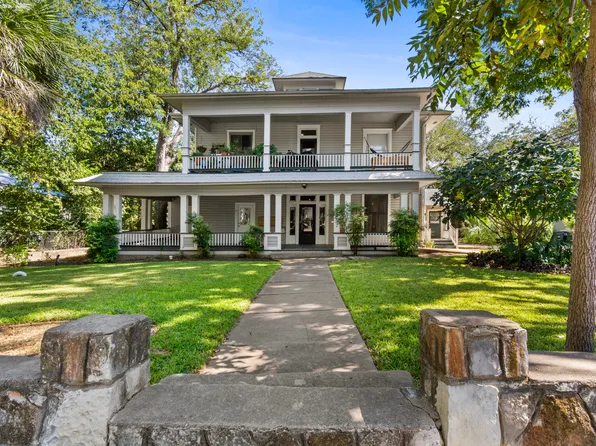 527 W San Antonio St APT 7, San Marcos, TX 78666