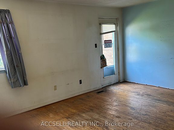 2nd image of 5501 Schueller Cres