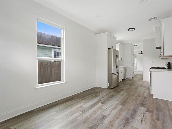 4th image of 1814 Leonidas St