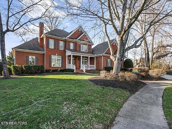 4th image of 821 McKinley Pointe Ln