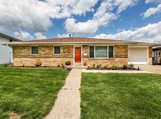 3429 Glencove Ln, Dubuque, IA 52002