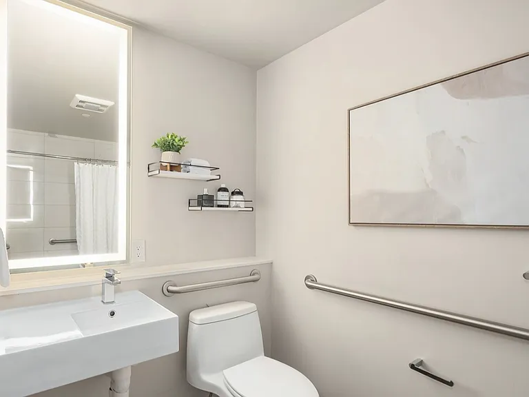 450 S Main St #618 — Photo 3