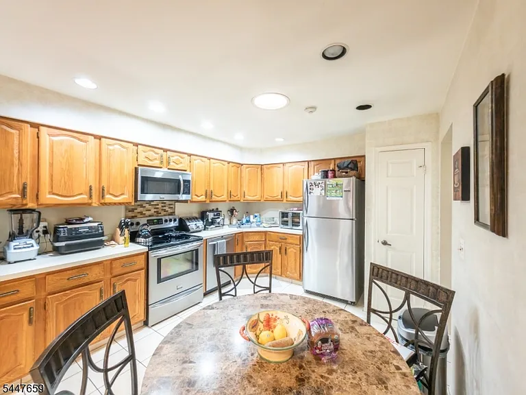 6 Patrick Henry Ct #B — Photo 11