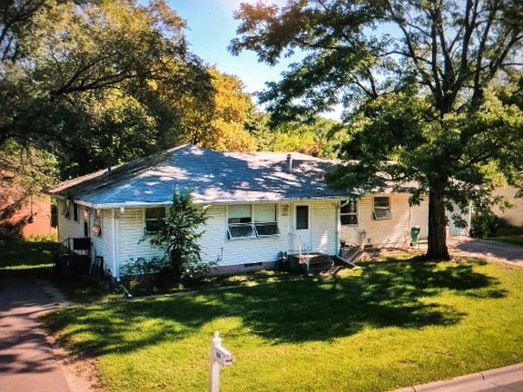 2nd image of 7091 Hickory Dr NE