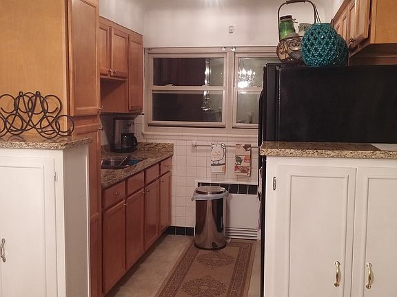 3rd image of 3330 Mowbray Ln