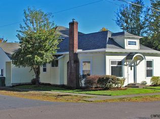410 S Park St, Carlton, OR