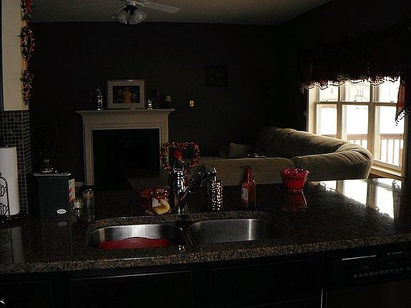 5th image of 6 Mill Brook Ct