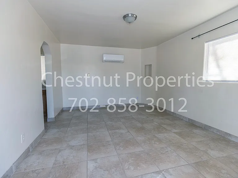 121 W Fleming Ave #121 — Photo 5