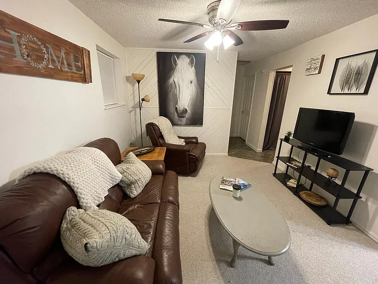17850 E Gunnison Pl — Photo 2