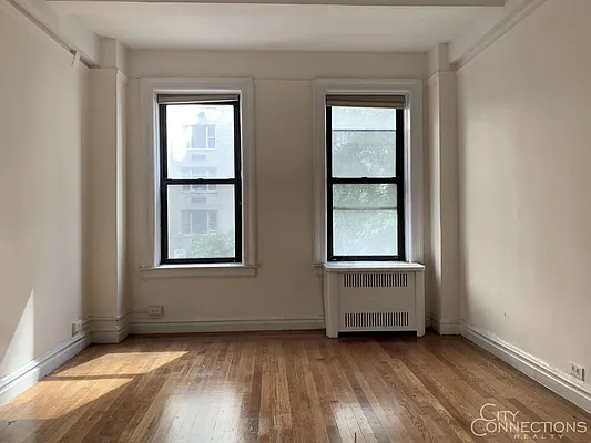 Rented by City Connections Realty | media 10