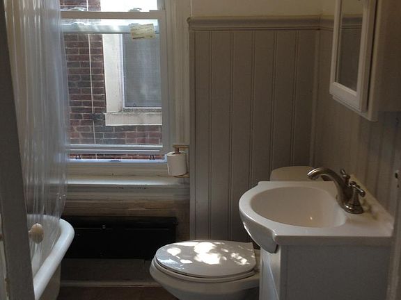 5th image of 6158 Larchwood Ave