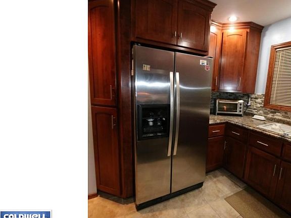 Tile Flr, SS Appliances(Incl.)