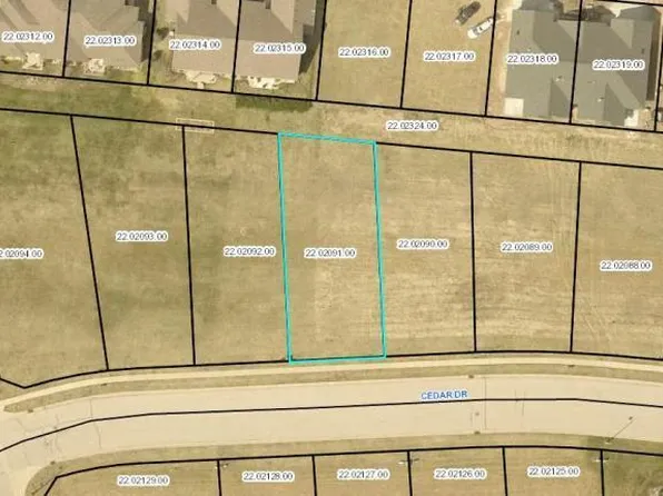 588 Cedar Dr, Lake City, MN 55041