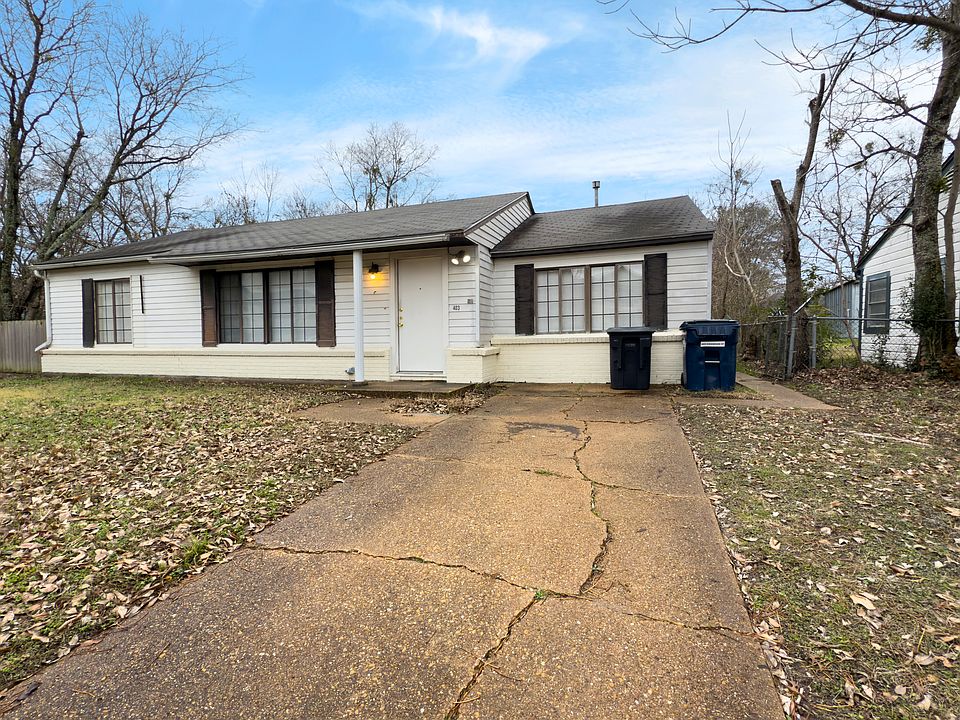 1st image of 403 Dogwood St