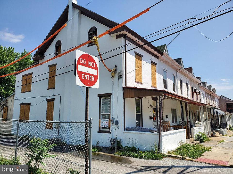 1st image of 219 W Church St