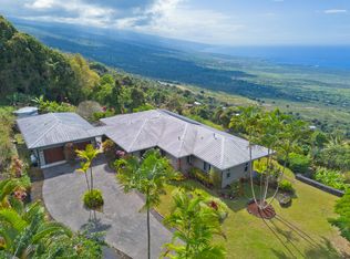 82-1076 Nanaina Lani Pl, Captain Cook, HI 96704