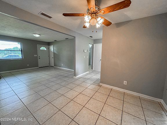 4th image of 5675 HILLMAN Drive