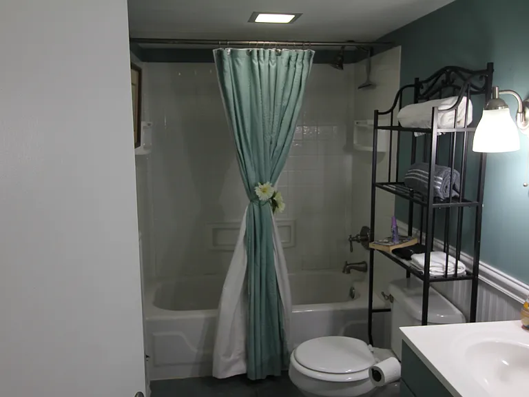 11 Terrace Ave — Photo 10