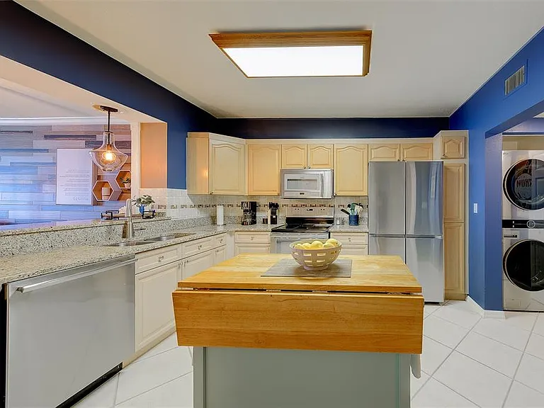 16550 Gulf Blvd #342 — Photo 8