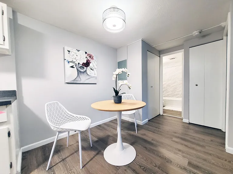 Smartland Parkwood Manor Apartments — Photo 9