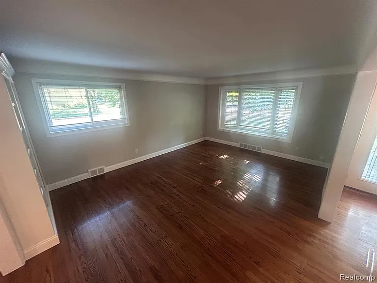 760 S Evergreen St — Photo 14