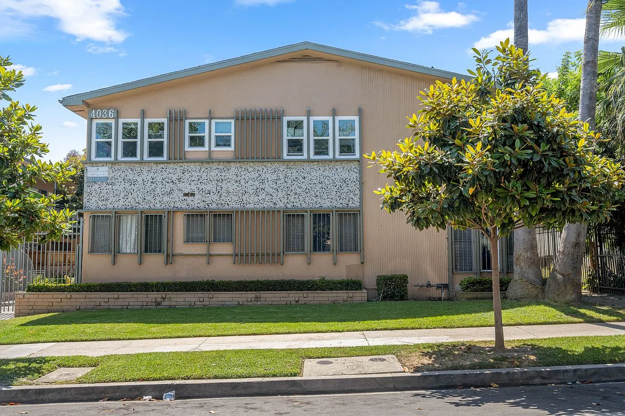 2 bed, 750 sqft, $2,095 — Photo 3