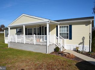 155 Greenbriar Cir, Lancaster, PA