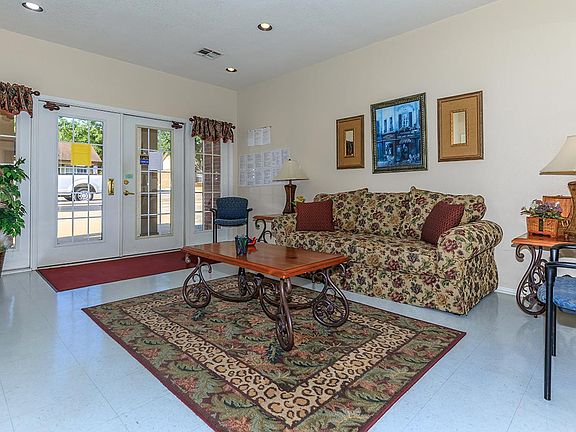 2nd image of 1106 Brazos St #33260