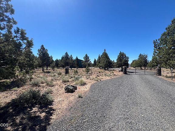 5th image of 4647 SE Umatilla Loop