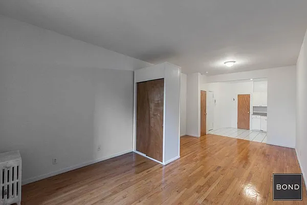 Rented by Bond New York | media 11