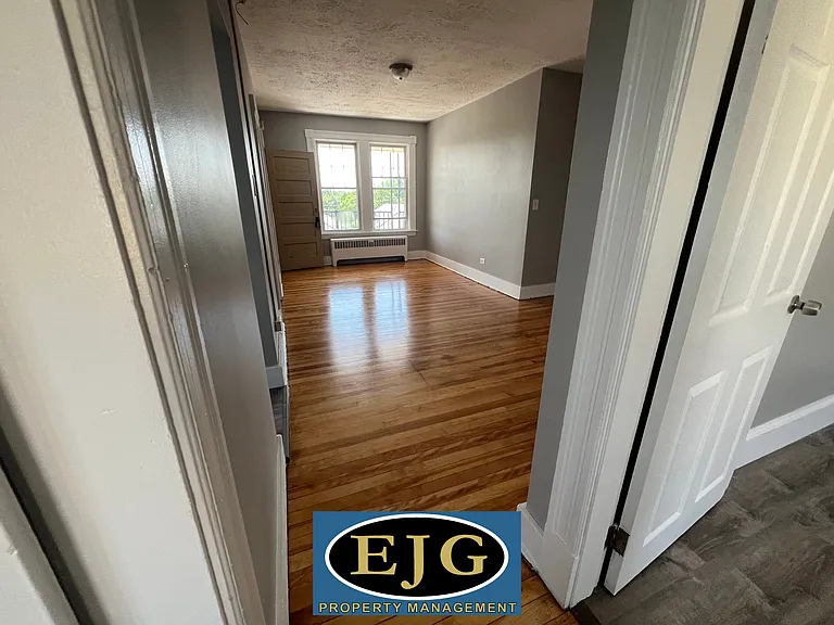 325 Amory St #3 — Photo 11