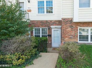 1713 W Bancroft Ln, Crofton, MD 21114