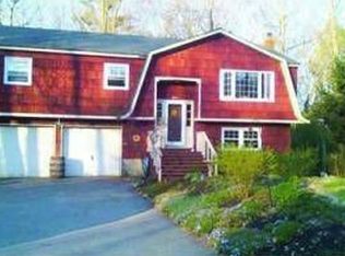 15 Doe Run, Hewitt, NJ 07421
