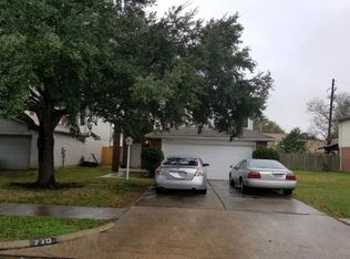 710 Oak West Dr, Houston, TX 77073