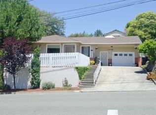 921 Crest Dr, Santa Rosa, CA 95404