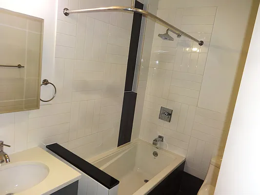 Rented by Blue Egg Realty Corp | media 28