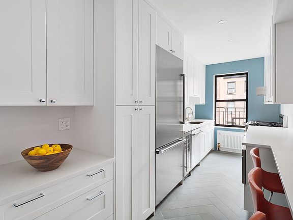 5th image of 160 E 3rd St APT 3D