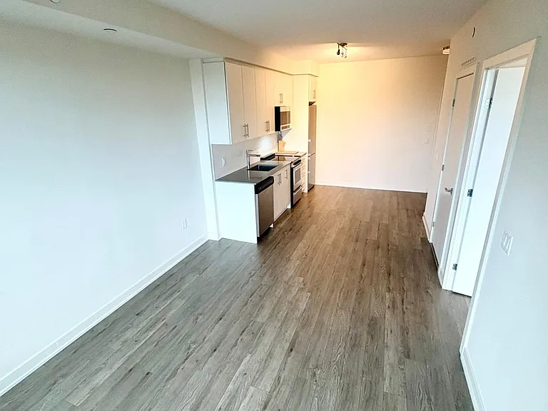 212 King William St #821 — Photo 6