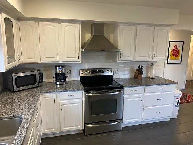 224 Hermosa Dr SE — Photo 146