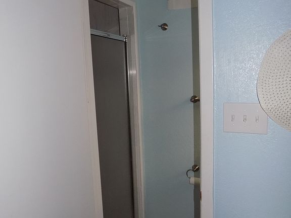3rd image of 15 Quemado De Guines St