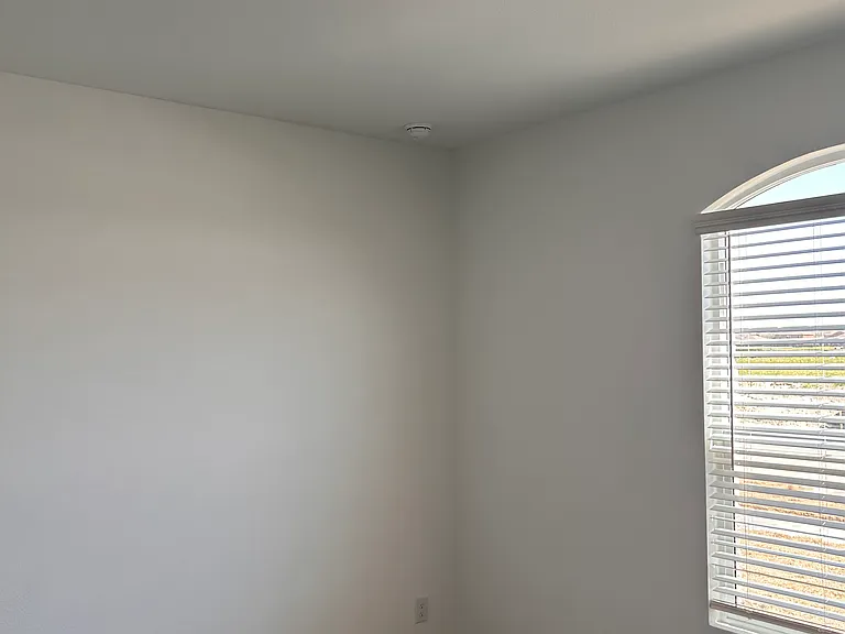 1020 Flameleaf Dr — Photo 5
