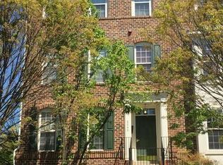 8846 Ashgrove House Ln APT 102, Vienna, VA 22182