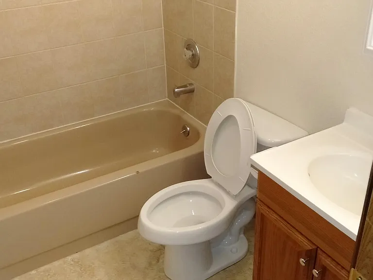 404 Kit Blvd #2 — Photo 5